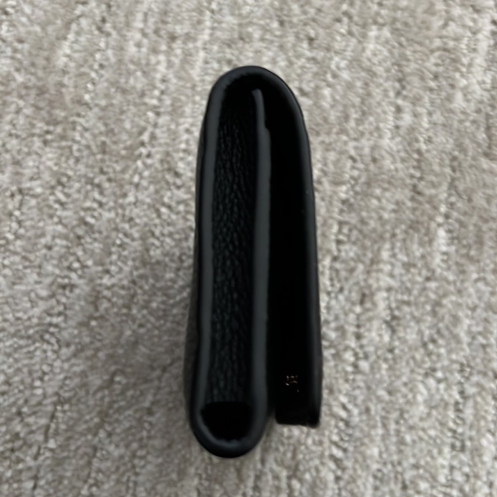 Authentic Louis Vuitton leather card holder - Picture 5 of 7